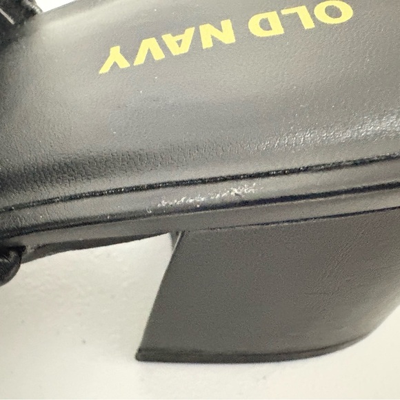 NWOT Old Navy Faux-Leather Strappy Block-Heel  Mule Sandals Size: 9 - Picture 6 of 10